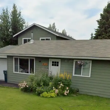 Cozy City Stay - 3bdrm near Airport