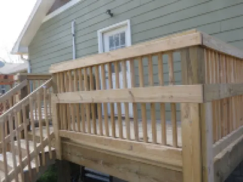 Deep Creek Apartment - Quaint very close to downtown BC & national park