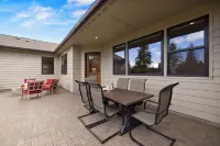 Cozy Retreat Family Home