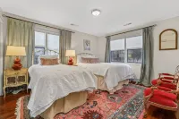 Stunning Lake Moultrie Estate on Deep Water