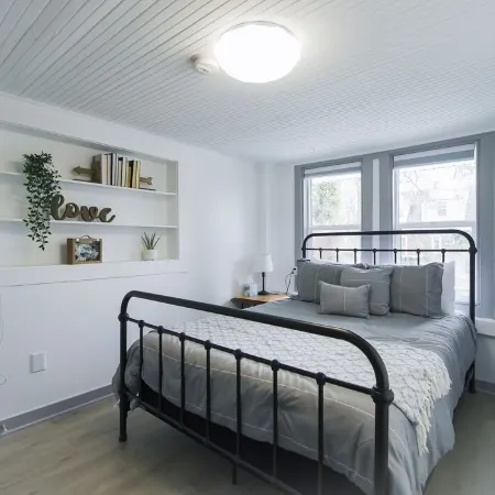 Newly renovated farmhouse! Hotels in Cache County
