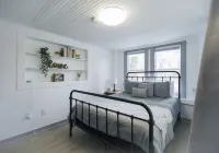 Newly renovated farmhouse! - Bungalows