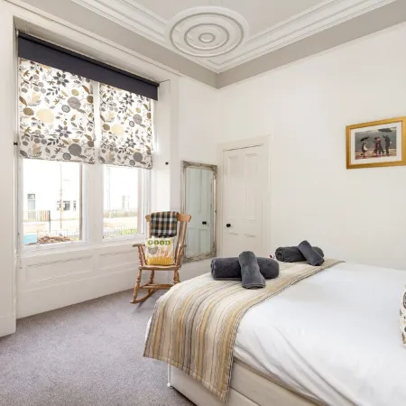 "Fraser's", Marine Lodge, Private Parking, Golf and Sea Big 2 Bed Ground Floor