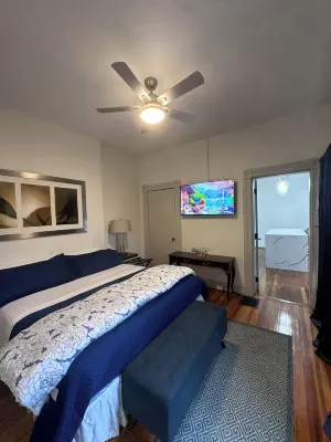 Gorgeous apt marble bath & kit 2 min from  downtown  5 min to Dayton university