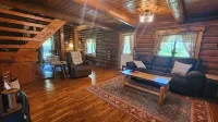 Cozy Country Cabin close to West Union!