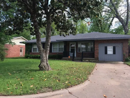 The Field House- Sleeps 10