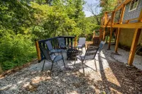 Modern, Pet-Friendly Chalet-Scenic Newton County, Harrison, Buffalo Nat'l River
