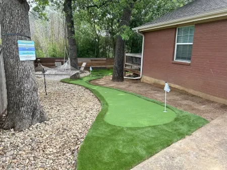 Backyard OASIS next to AT&T Stadium! Отели рядом с достопримечательностью «Университет Техас в Арлингтон»