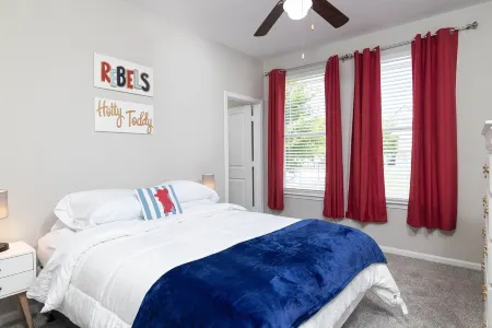 Oxford Oasis: 4BD/4.5BA by Ole Miss and the Square