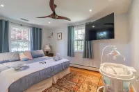 Newly Renovated Guest House  Near the Beach!