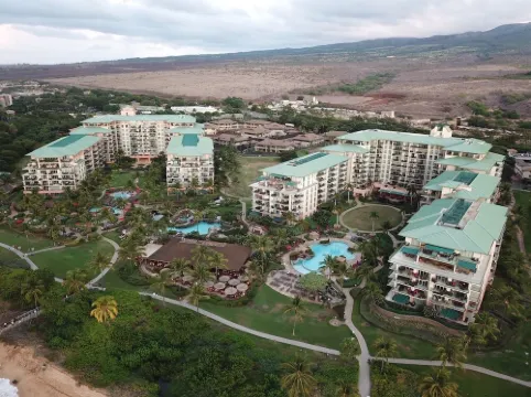 Honua Kai Desired ground floor suite.  Steps to the beach and pools. Suite H116