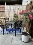 Ideal Location Downtown-Groups&Families! Living Rooms on 3 Levels-Ada Accessible Hotels near A Lil Somethin'