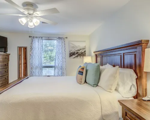 Ski in/out, AC, Gas Fireplace, Wifi, Coffee Bar, 1 Dog ok! Hoteles en Condado de Avery