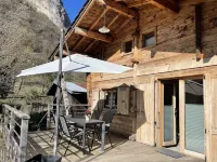 Chalet near hiking trails and Lake Annecy greenway Hotel di Faverges