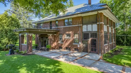 A Beautiful Escape By The Riverside! Отели рядом с достопримечательностью «Swanson Park»