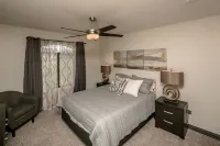 Free Heated Pool, RV Garage, Hot Tub, Music, Views