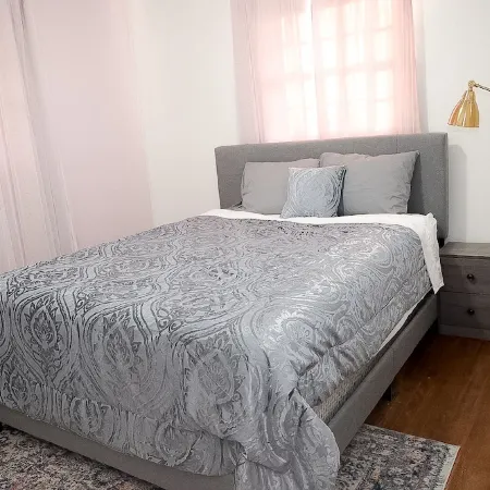The Perfect Intown Stay for Groups- 5BR 2.5BA