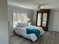 Come visit Heber Springs and experience life on the Evans Mountaintop Farm! Hotel a 