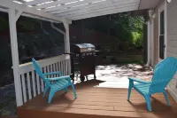 Modern Mtn Cabin+Walk to DT+Hot Tub