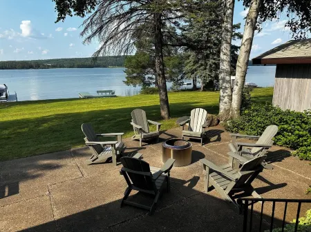 Lake Home perfect for families in a quiet Lake Antoine neighborhood.