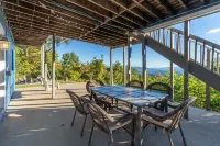 Cozy Cabin w/ Wood-Burning Stove & a Million-Dollar View! No 4W Drive Needed!