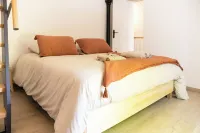 Les Maisons de L'abreuvoir Côté Village Marly-le-roi Hotel a Marly-le-Roi