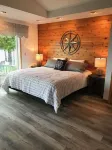Waterfront Vacation Home Directly on Hubbard Lake - East Shore - Wifi