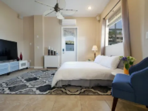 Seascape - WHOLE HOUSE 360 water views, pool, gulf Hotels in Hernando Beach