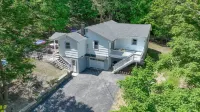 Spacious Westtown Home, Firepit, Up to 10 Guest