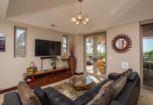 Spectacular Sunset and Ocean Views with Pool & Hotbub near Kaanapali Beach