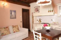 La Casetta del Borgo San Gimignano, relax nature swimming pool, STARLINK powered