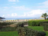 Superb sea view with pool Hotels in Douarnenez