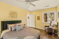 Quiet, Beautiful One Bedroom