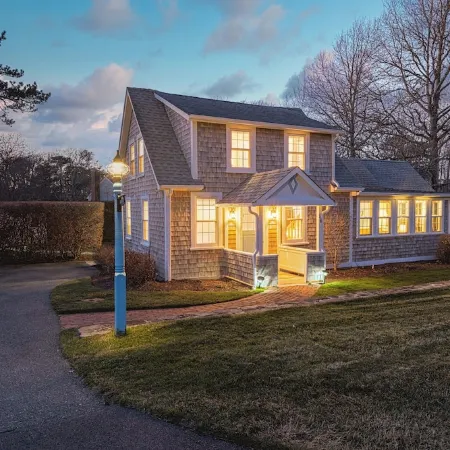 Beach Bungalow: Steps to Beach, Luxury Family Fun