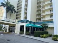 Waterfront Condominium - Apollo #902