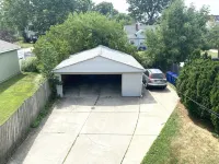 King Suites - 2 King Beds & Garage Parking Hotels in Lakewood