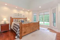 9 Bedroom Estate, Sleeps 24, Heated Pool, Hot Tub, Movie Theater, Game Room Hotels near Sunday River Resort