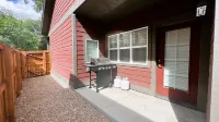 It's all about Location! This Downtown Retreat = easy access to the heart of GJ. - 3つ星