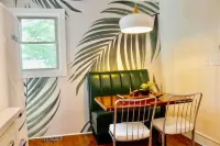 Townside Nook: 2-Blocks to Downtown Sparta