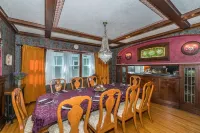Leraan House. Family Friendly newly remodeled elegant historic home