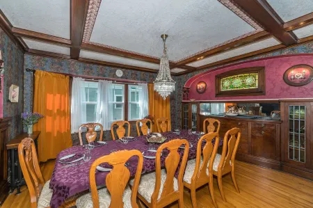 Leraan House. Historic Home in Duluth/Superior