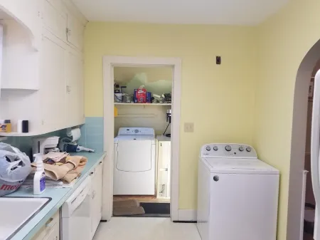 Country farm house near Port Clinton perfect for fishing and Lake Erie getaways.