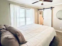 The Casino Cottage in Durant! Hotel Amenities, 2 Kings, 4mi to Casino, Sleeps 8