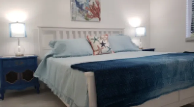 BEACH & SUNSETS CONDO!