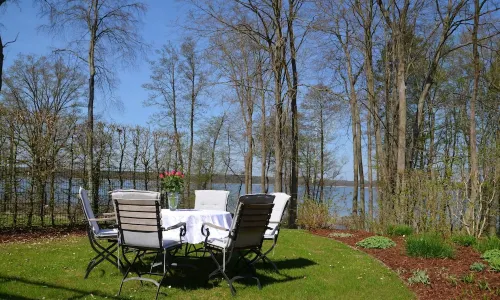 Very quiet 7500m² lake plot, own jetty