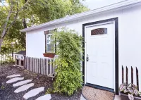 Tiny house at Gold Farm Hotel a Fairview