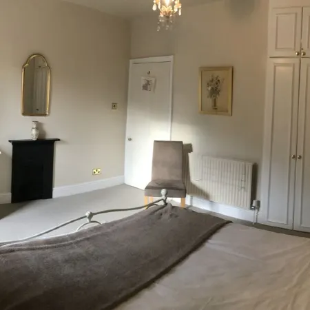 Bakewell One Bedroom Cottage In A Peaceful Location With Parking Space.