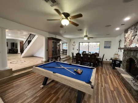 Resort Stlye Estate with Terrace, Panoramic Lake Views & Pool - Sleeps 15