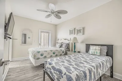 Sleeps~ 17 Guests! Spacious Ocean View Villas. Steps from the beach!
