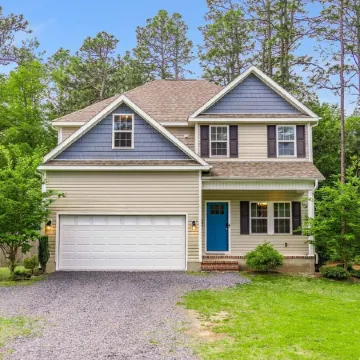 Golf Getaway! Poker Room - Indoor Golf Simulator - Pet-friendly